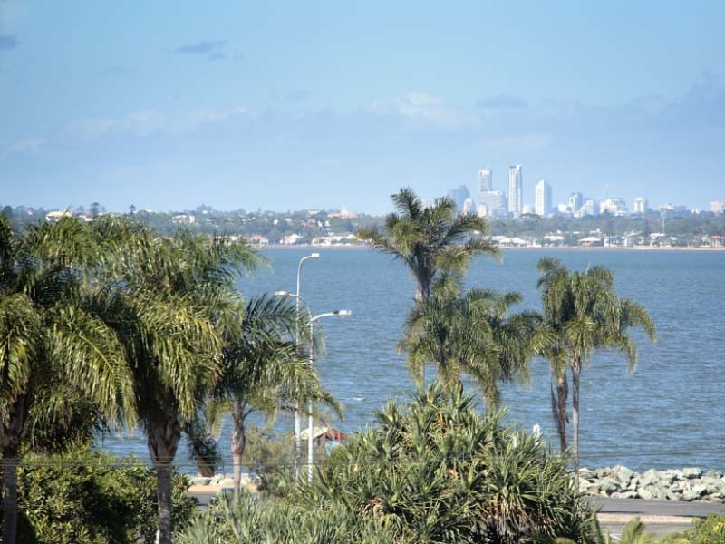 14 Yacht Street, Redcliffe QLD 4020