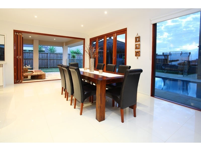 19   John Street, Manly West QLD 4179