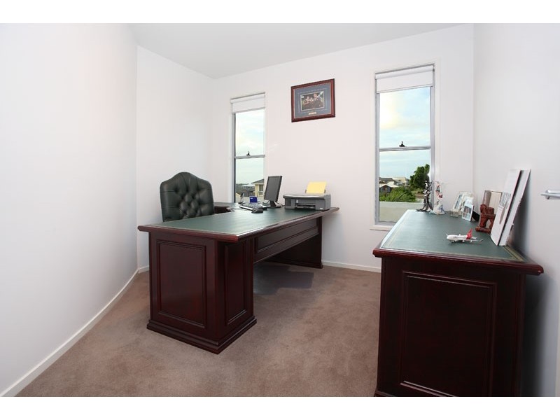 19   John Street, Manly West QLD 4179