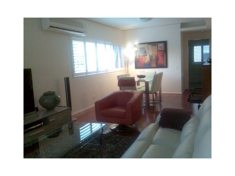 18  Addison Avenue, Bulimba QLD 4171