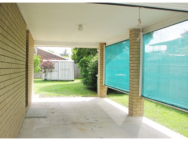 27 Gynther Rd, Rothwell QLD 4022