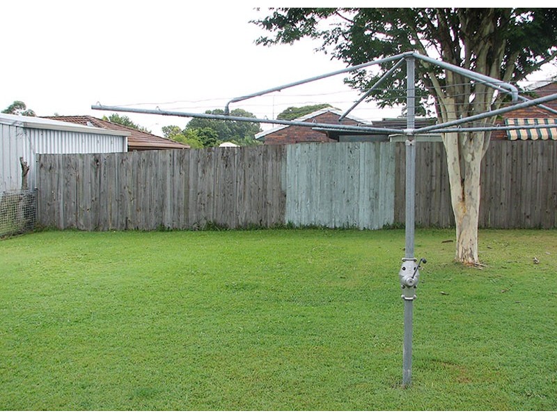 27 Gynther Rd, Rothwell QLD 4022