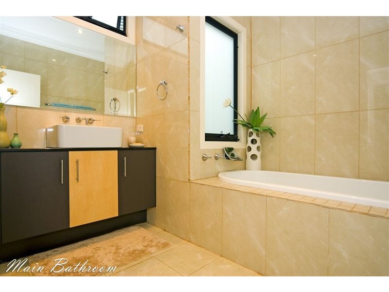 63  Wynnum North Road, Wynnum QLD 4178