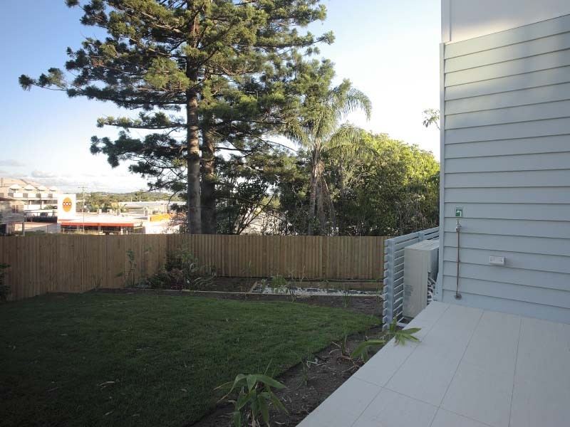 4/25  Princess Street, Bulimba QLD 4171