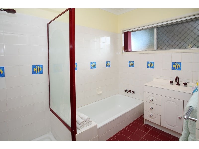 110   Malabar Street, Wynnum West QLD 4178