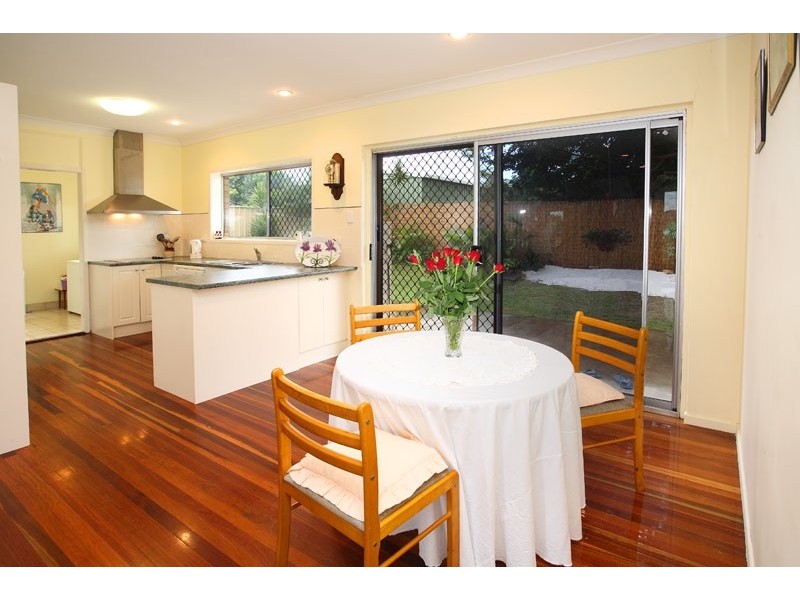 110   Malabar Street, Wynnum West QLD 4178
