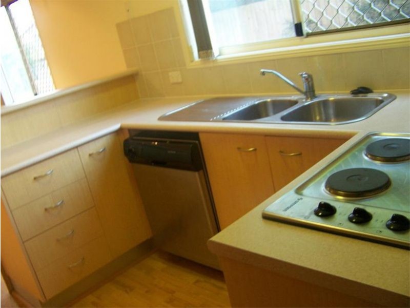 2/83 Richmond Rd, Morningside QLD 4170