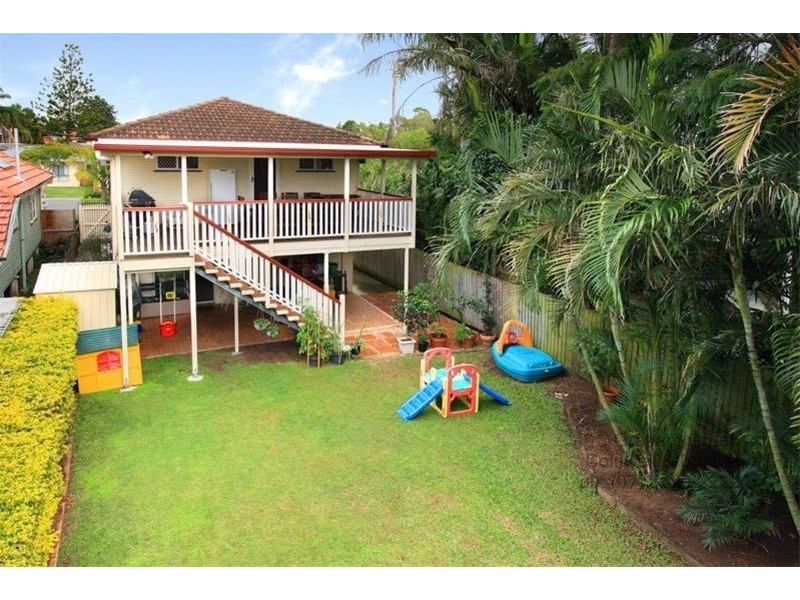 122   Singer Street,, Wynnum QLD 4178
