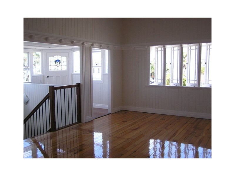 16 Bradley Avenue, Kedron QLD 4031