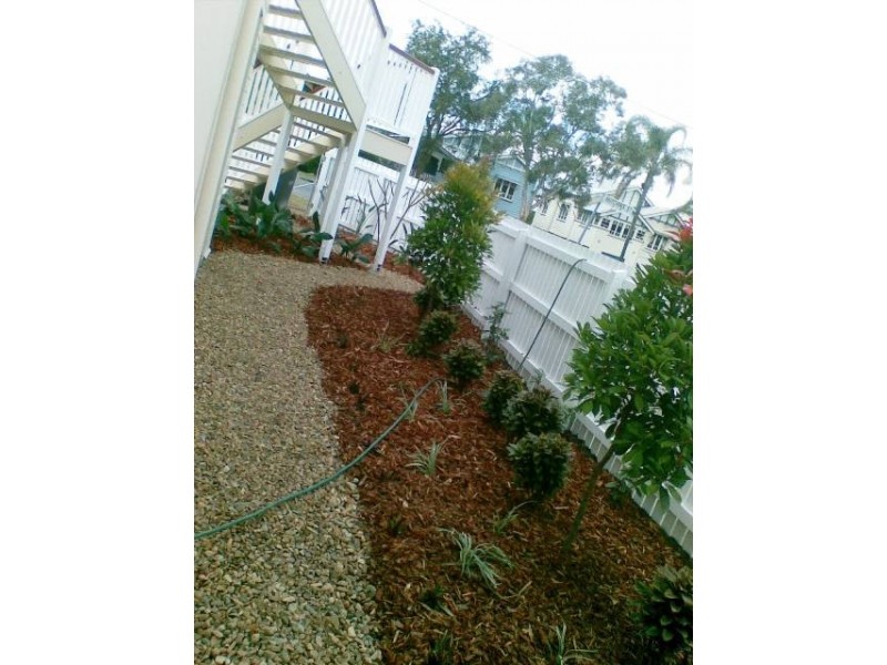 16 Bradley Avenue, Kedron QLD 4031