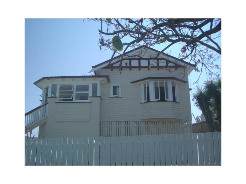 16 Bradley Avenue, Kedron QLD 4031