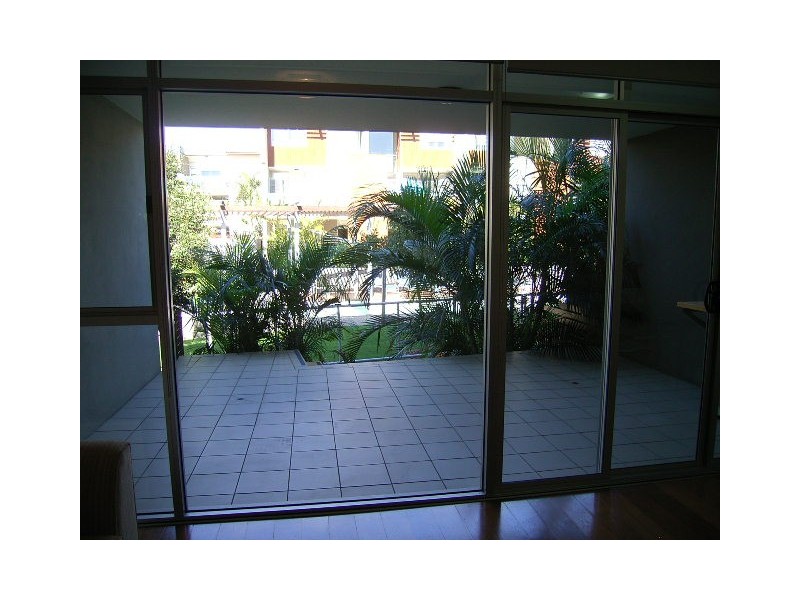 1/18  Ferry Lane, Bulimba QLD 4171