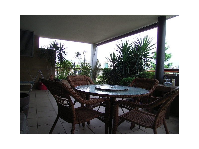 18  Addison Avenue, Bulimba QLD 4171