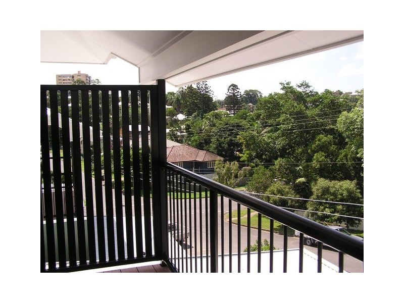 37 Wordsworth Street, Norman Park QLD 4170