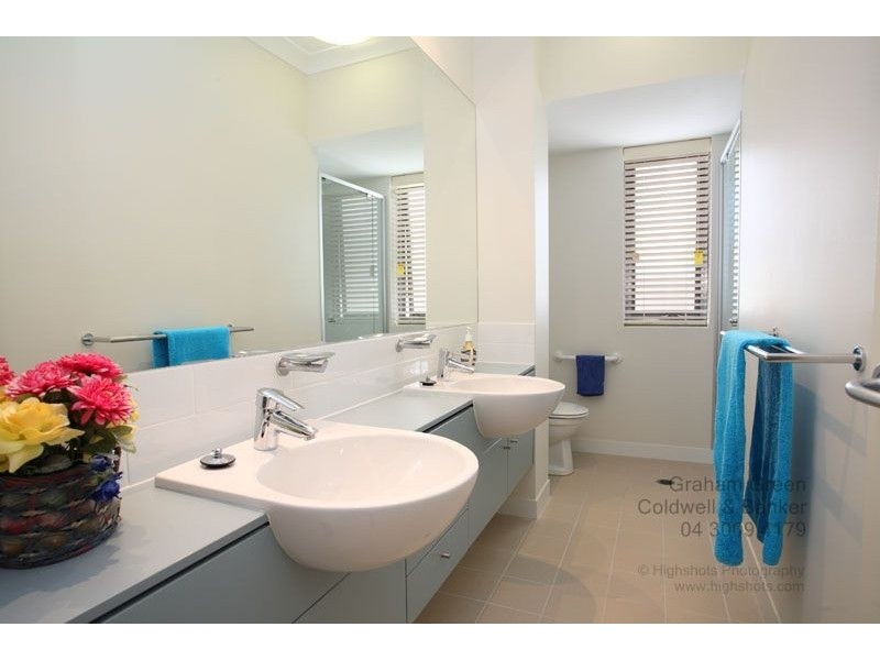 Level 2 33/36 Charlotte Street, Wynnum QLD 4178