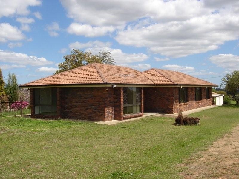 30 Samantha St, Redbank Plains QLD 4301