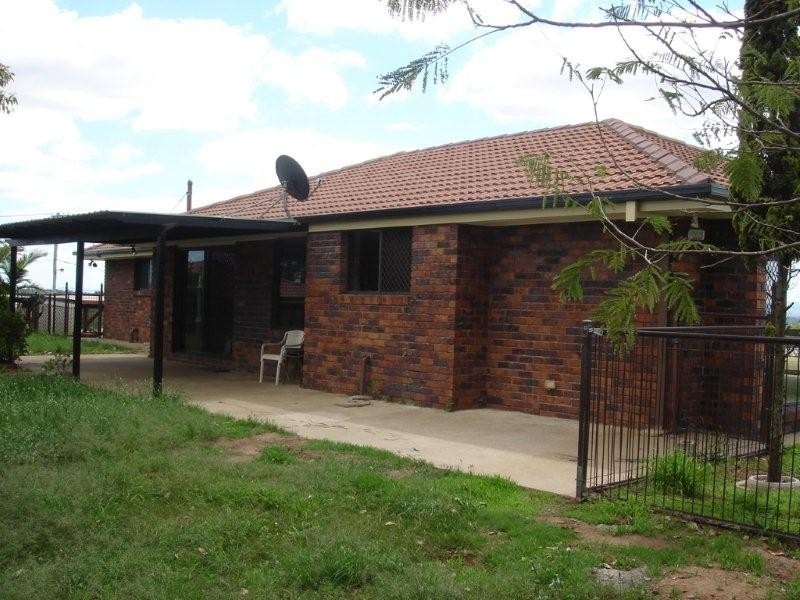 30 Samantha St, Redbank Plains QLD 4301