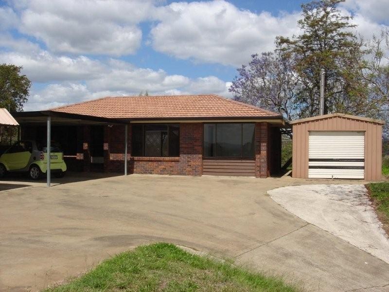 31 Samantha St, Redbank Plains QLD 4301
