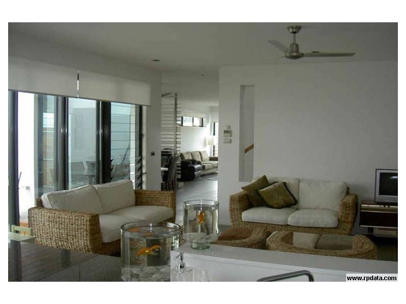 97 Stuart St, Bulimba QLD 4171