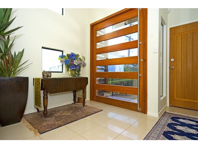 63 Wynnum North Road, Wynnum QLD 4178