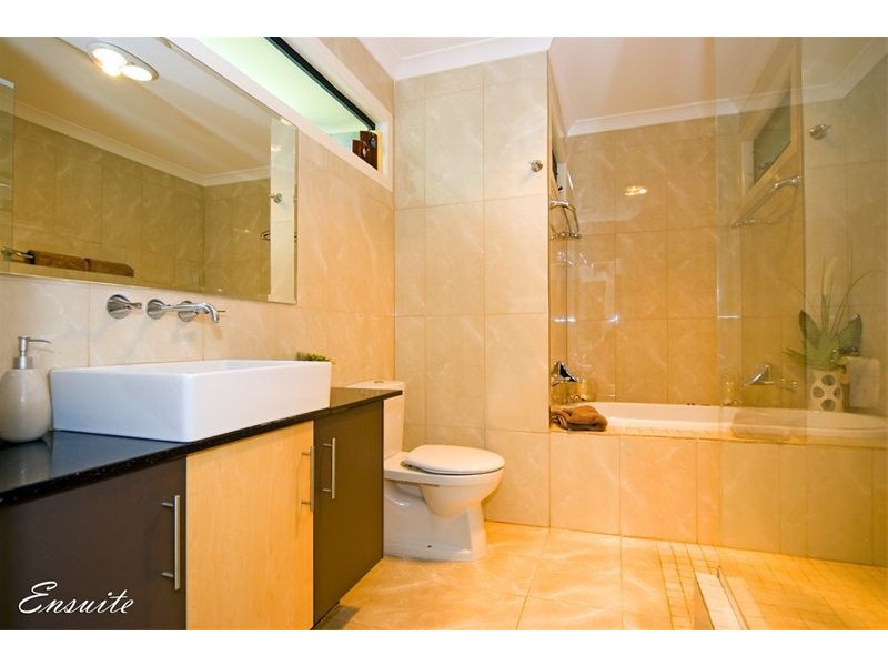 63 Wynnum North Road, Wynnum QLD 4178