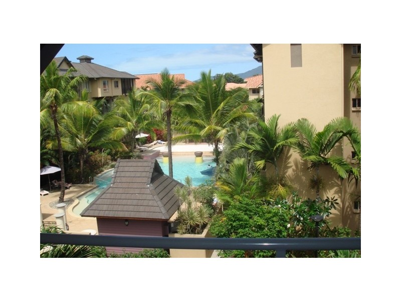2  Greenslopes Street, Cairns North QLD 4870