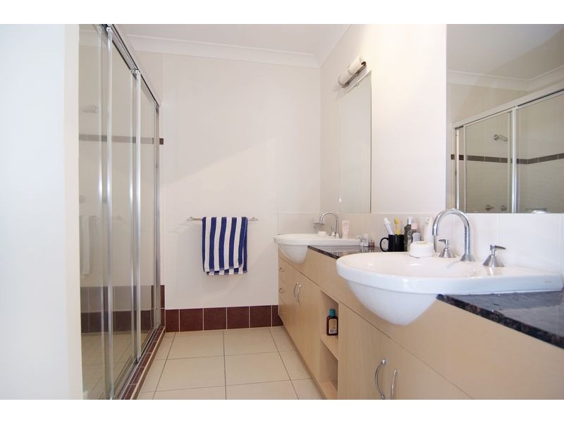 Level 2 APT. 8 / 77 Spence Street, Cairns QLD 4870