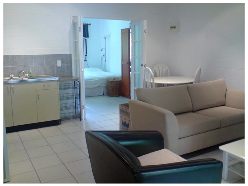 APT. 12 / 4 McPherson Close, Edge Hill QLD 4870