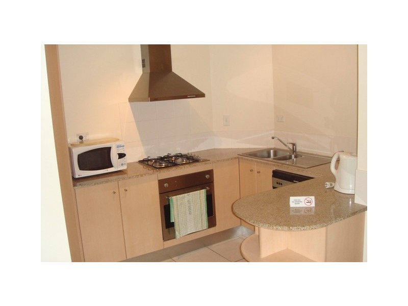 2 Greenslopes Street, Cairns North QLD 4870