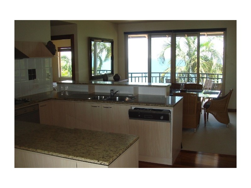 APT. 3 / 11 Colonel Cummings Drive, Santai, Palm Cove QLD 4879