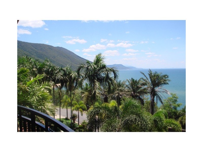 APT. 3 / 11 Colonel Cummings Drive, Santai, Palm Cove QLD 4879