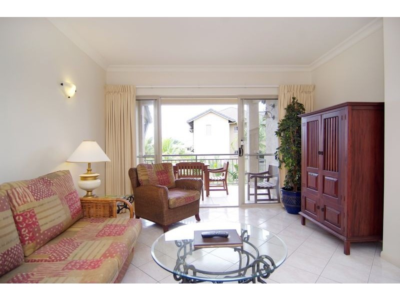 APT. 1414  / 2 Greenslopes Street, Cairns North QLD 4870