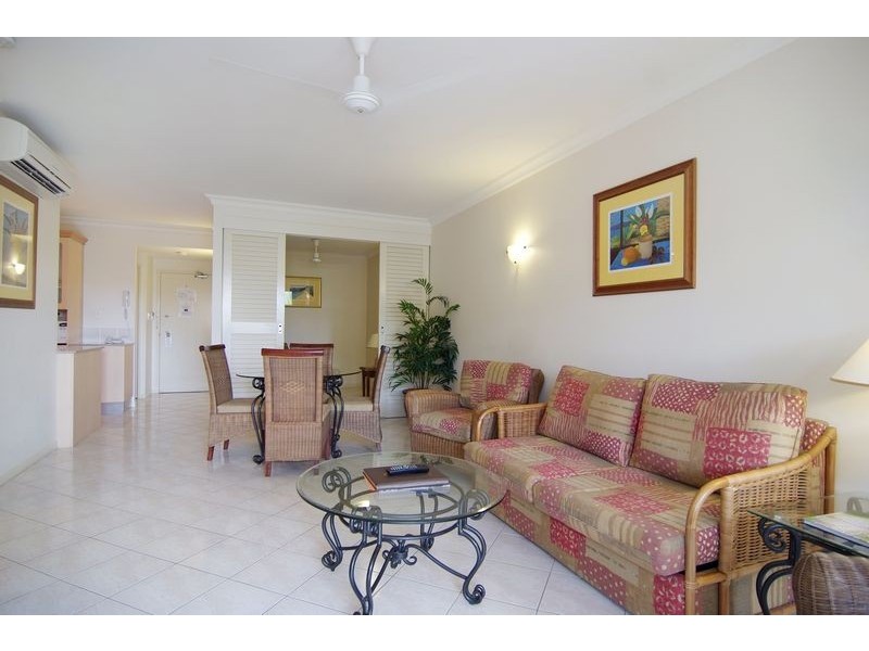 APT. 1414  / 2 Greenslopes Street, Cairns North QLD 4870