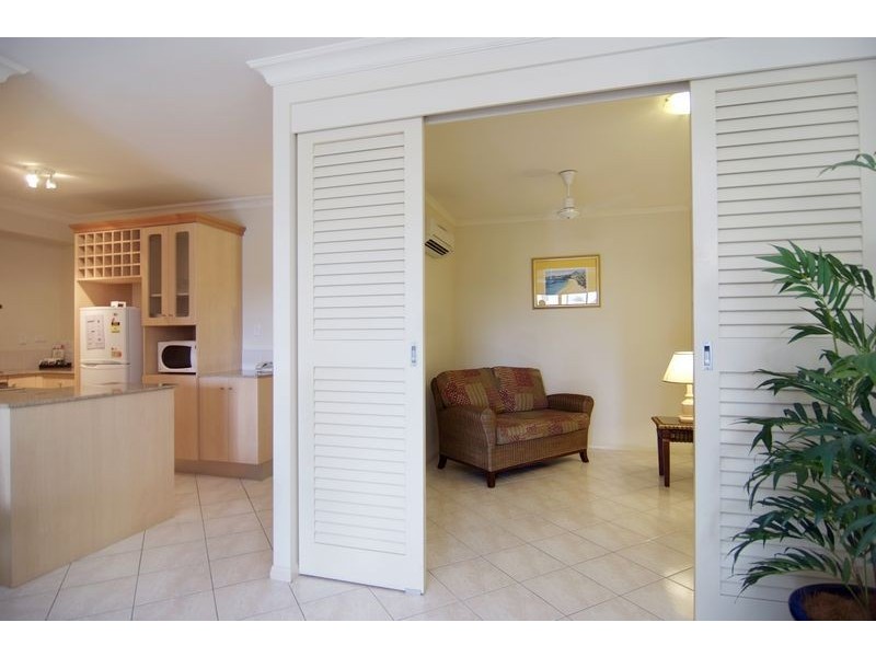 APT. 1414  / 2 Greenslopes Street, Cairns North QLD 4870
