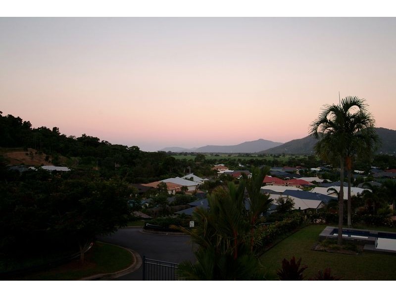 17 KAWANA STREET, Caravonica QLD 4878