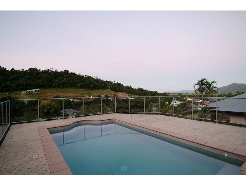 17 KAWANA STREET, Caravonica QLD 4878