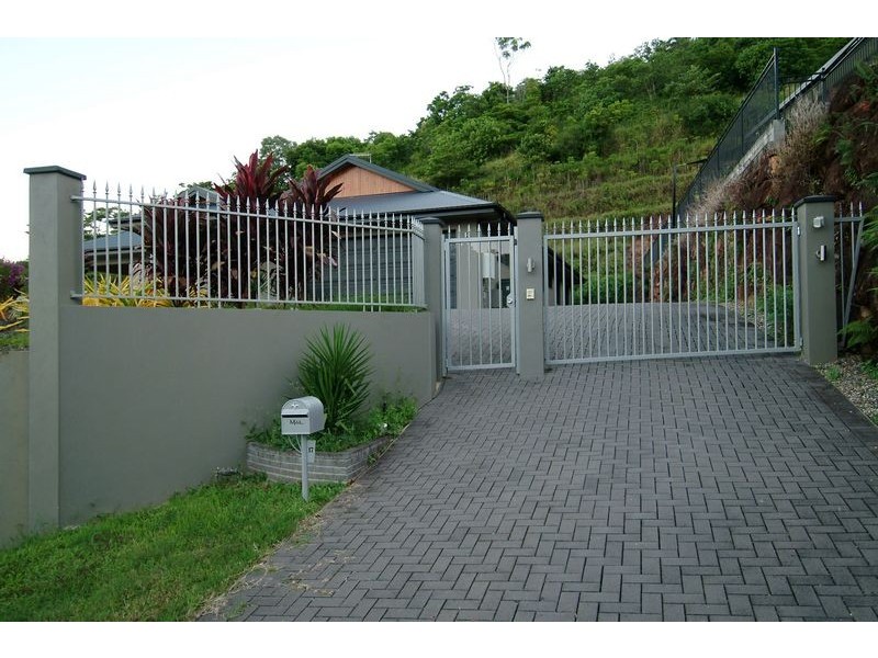 17 KAWANA STREET, Caravonica QLD 4878