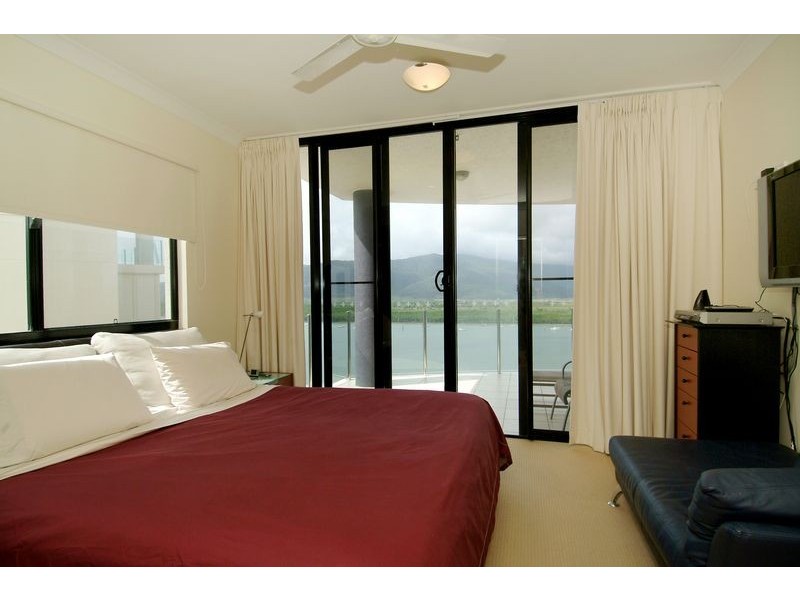 Level 11 APT. 1102 / 25 Wharf Street, Cairns QLD 4870