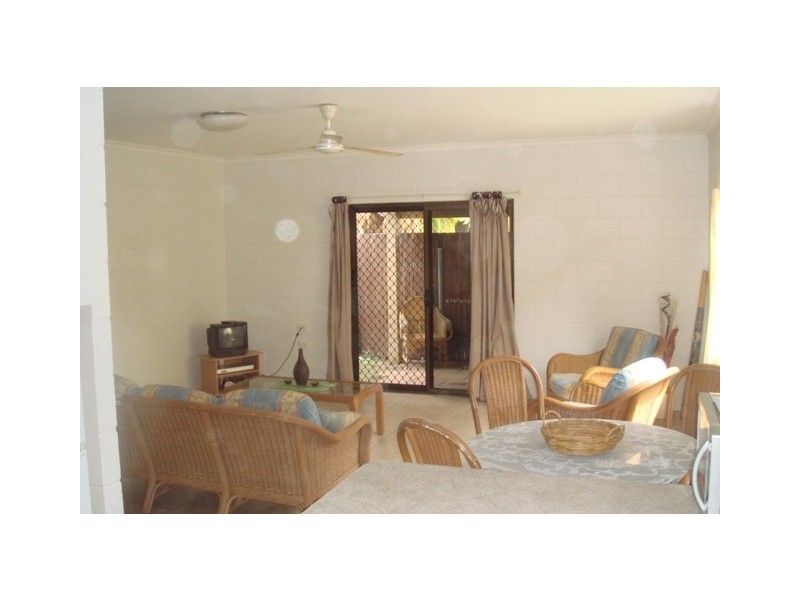 APT. 1 / 222 Fearnley Street, Parramatta Park QLD 4870