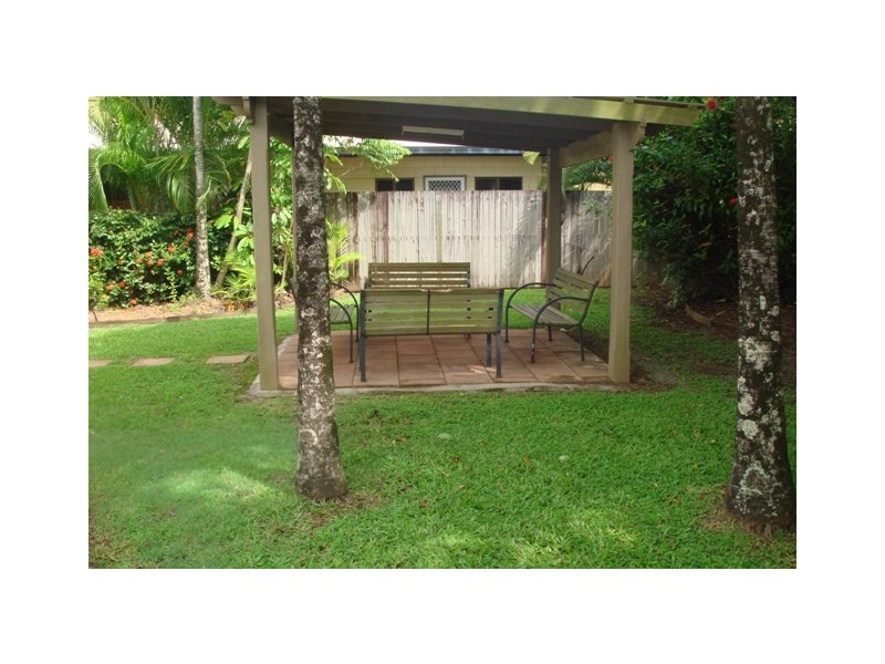 APT. 1 / 222 Fearnley Street, Parramatta Park QLD 4870