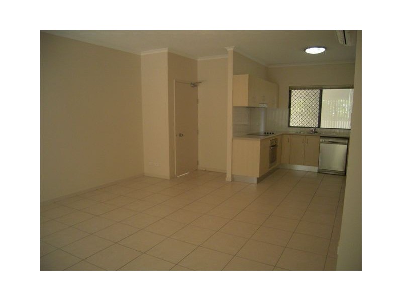 2/423-427 Draper Street, Parramatta Park QLD 4870