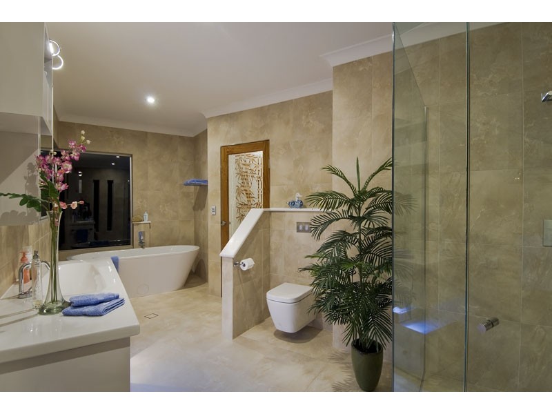 36 HUTCHINSON STREET, Edge Hill QLD 4870