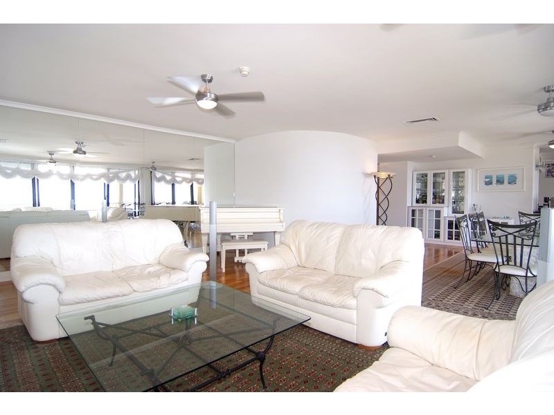 APT. 14S / 209 Abbott St, Cairns City QLD 4870