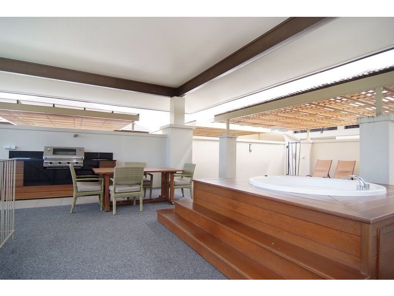 APT. 428/429 SEA TEMPLE PALM COVE, Palm Cove QLD 4879