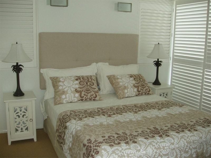 32 – 34 Hibiscus Lane, Holloways Beach QLD 4878