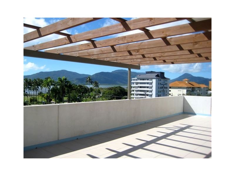 PENTHOUSE/ 339 Lake Street, Cairns QLD 4870