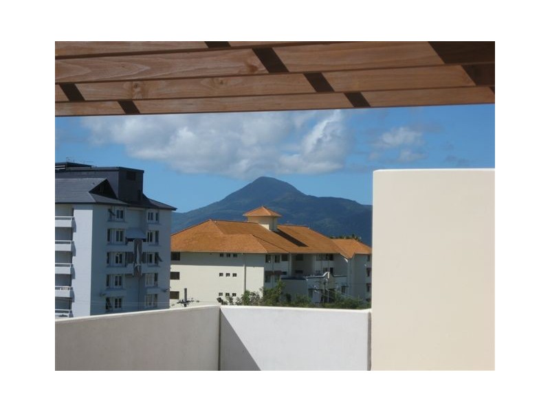 PENTHOUSE/ 339 Lake Street, Cairns QLD 4870