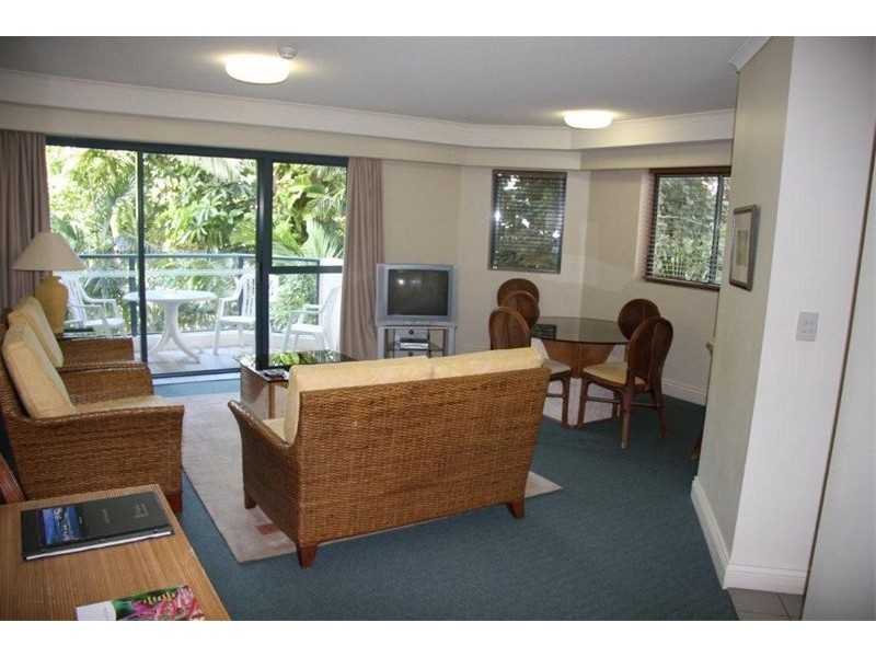 APT 7 / 181 The Esplanade, Cairns QLD 4870
