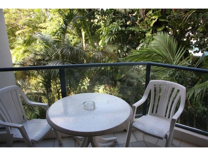 APT 7 / 181 The Esplanade, Cairns QLD 4870