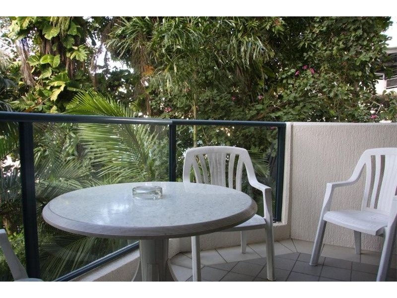APT 7 / 181 The Esplanade, Cairns QLD 4870